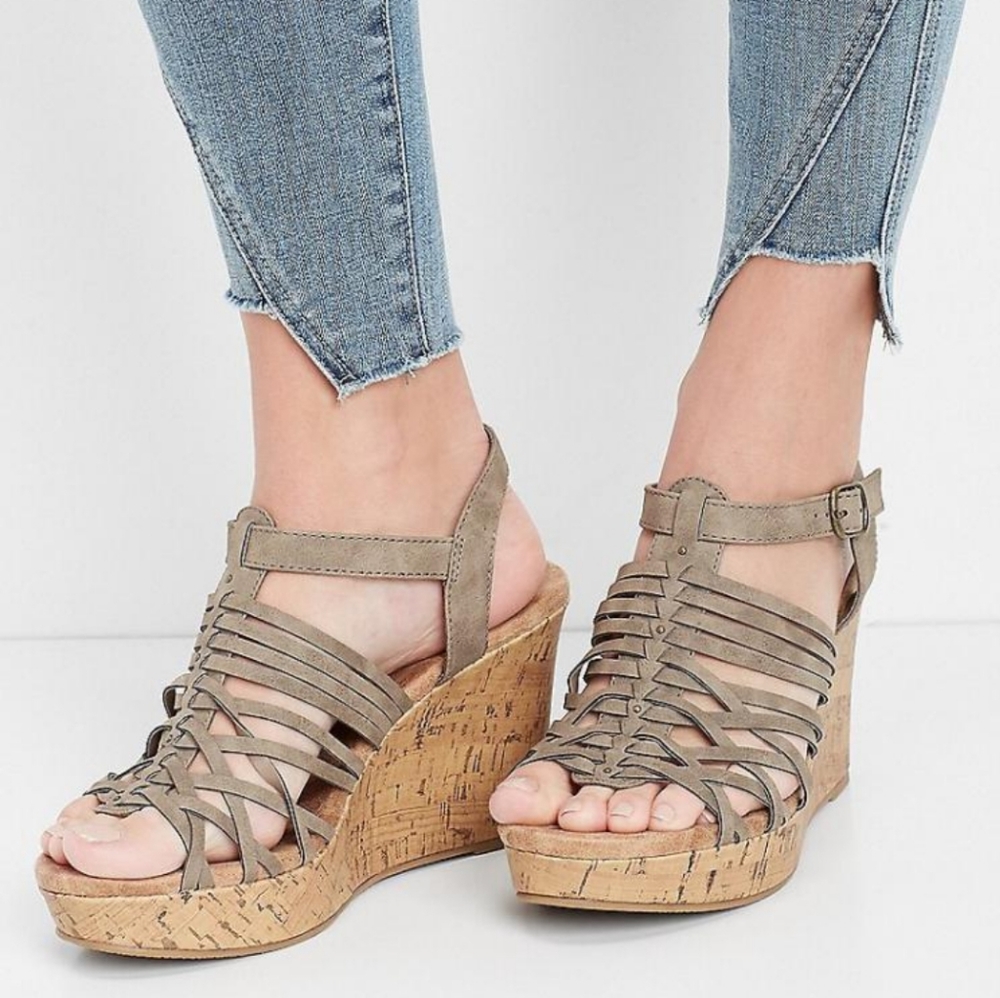 NWT Maurice's Open Toe Strappy Wedge | Size 9.5 Color: gray - Picture 2 of 8